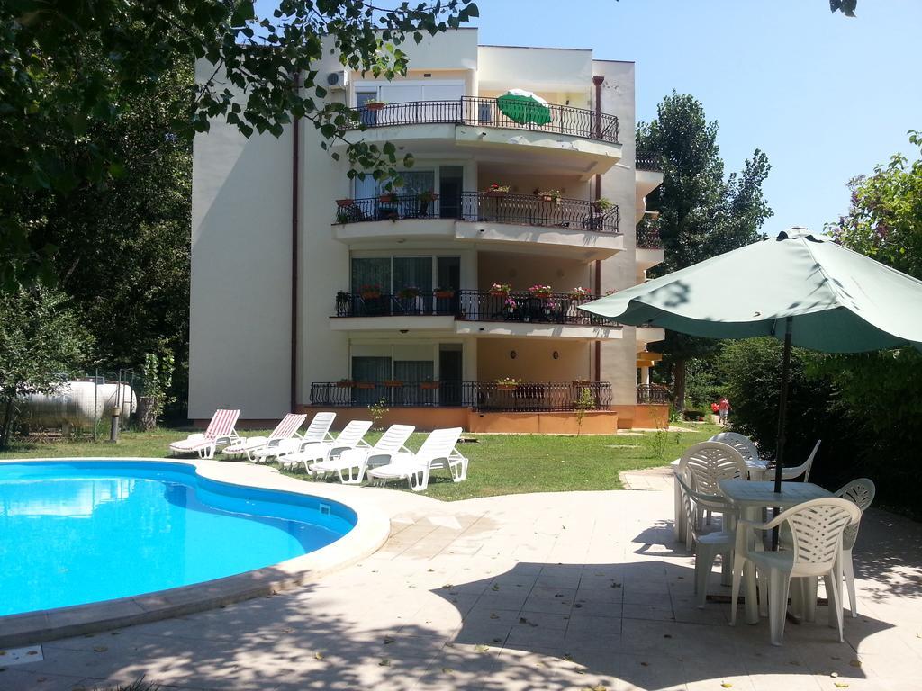 Club Topaz Apartments Нептун Экстерьер фото
