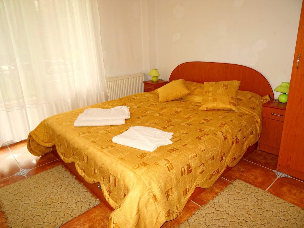 Club Topaz Apartments Нептун Номер фото