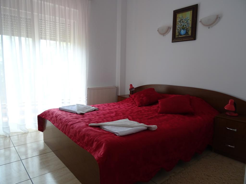 Club Topaz Apartments Нептун Экстерьер фото