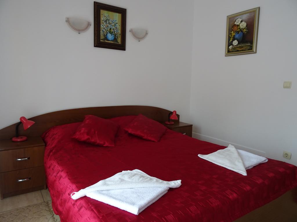 Club Topaz Apartments Нептун Экстерьер фото