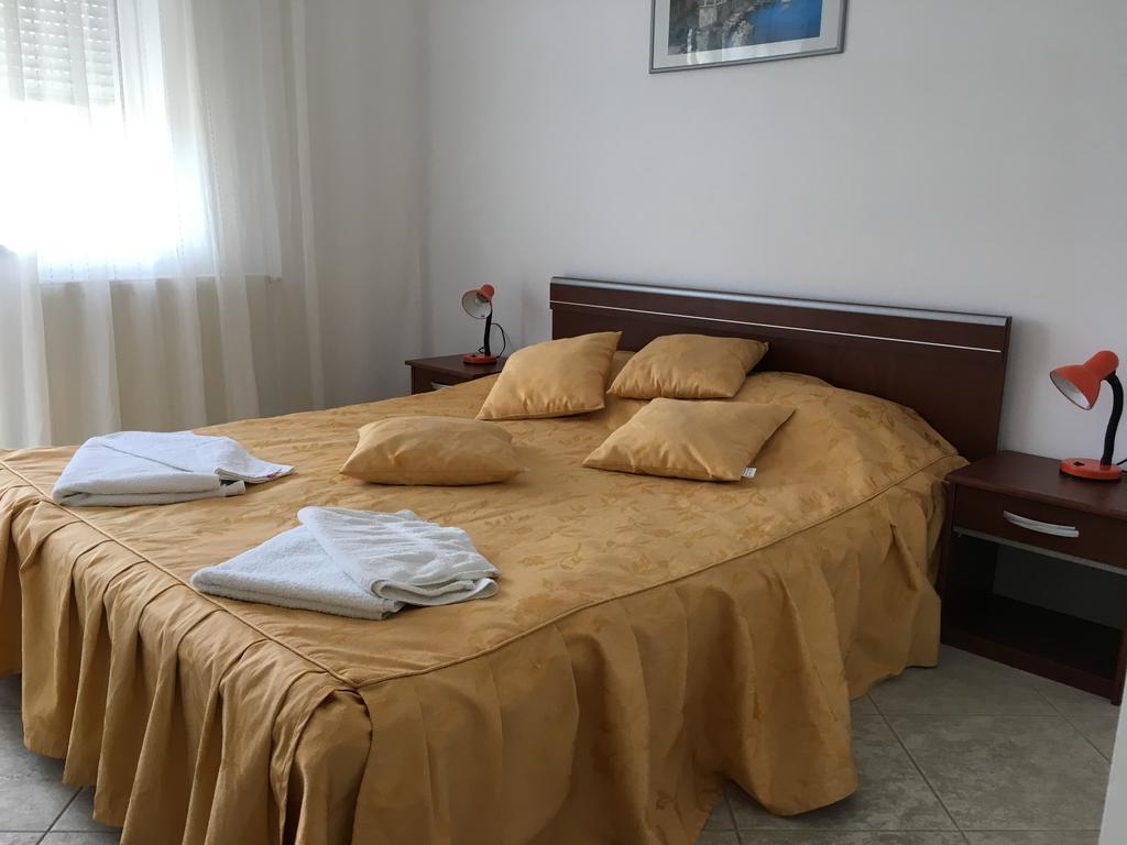 Club Topaz Apartments Нептун Экстерьер фото