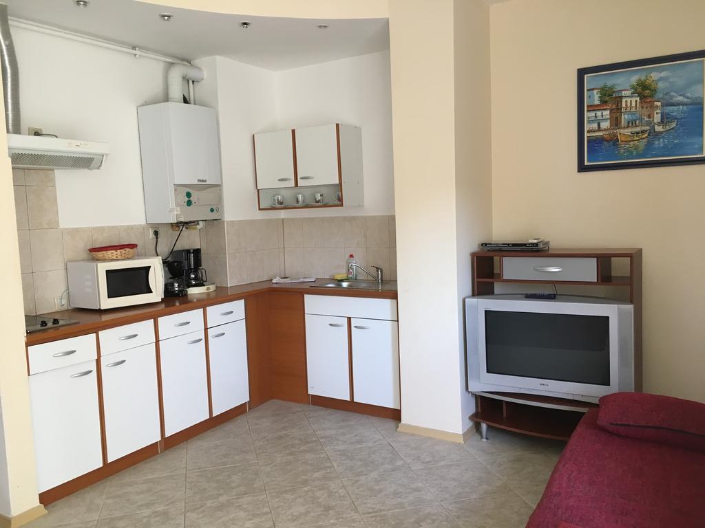 Club Topaz Apartments Нептун Номер фото