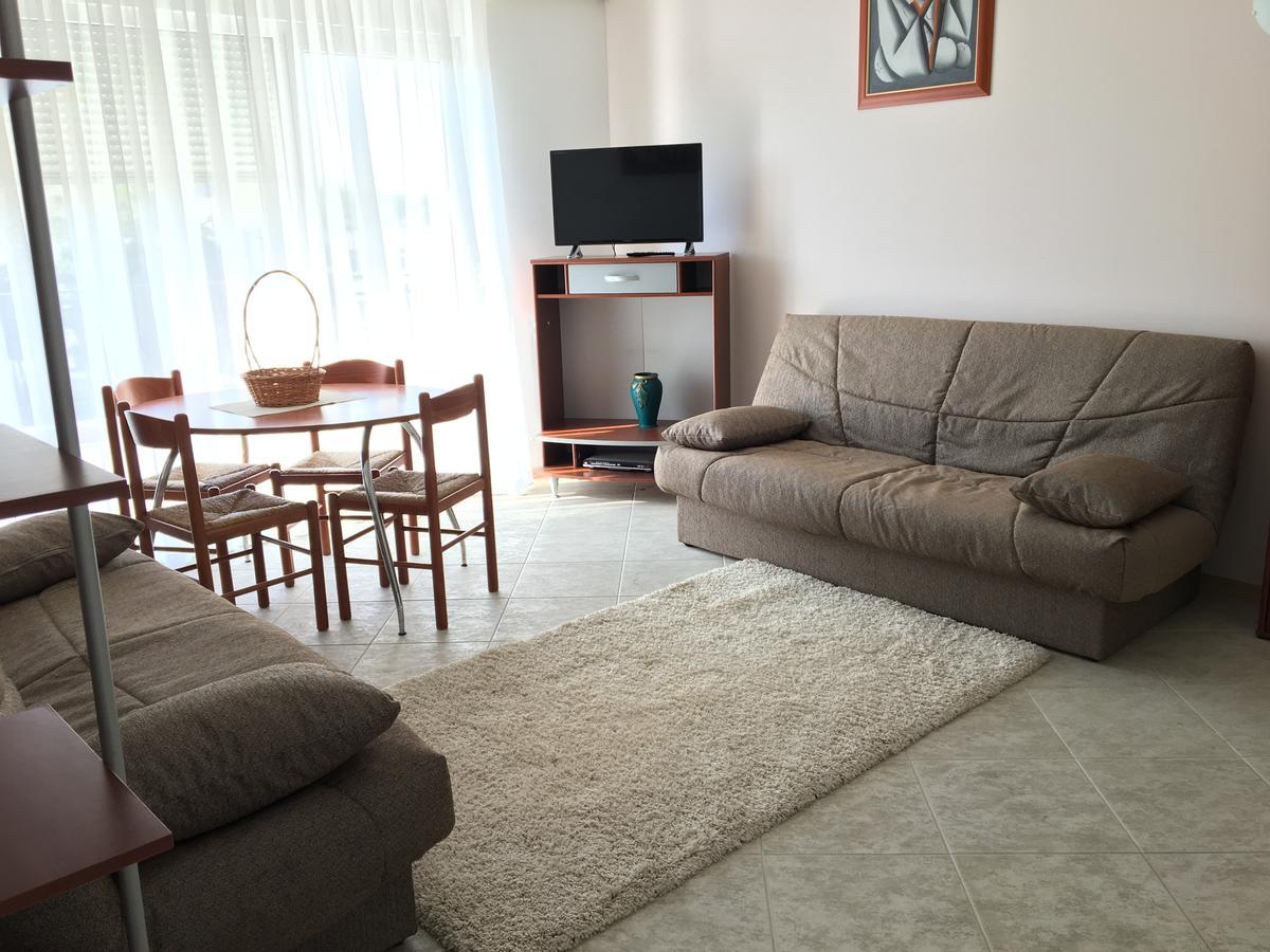 Club Topaz Apartments Нептун Экстерьер фото