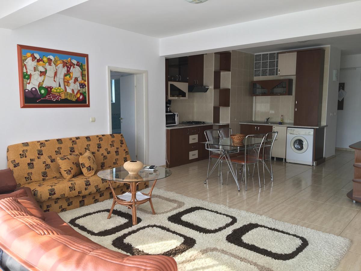 Club Topaz Apartments Нептун Экстерьер фото