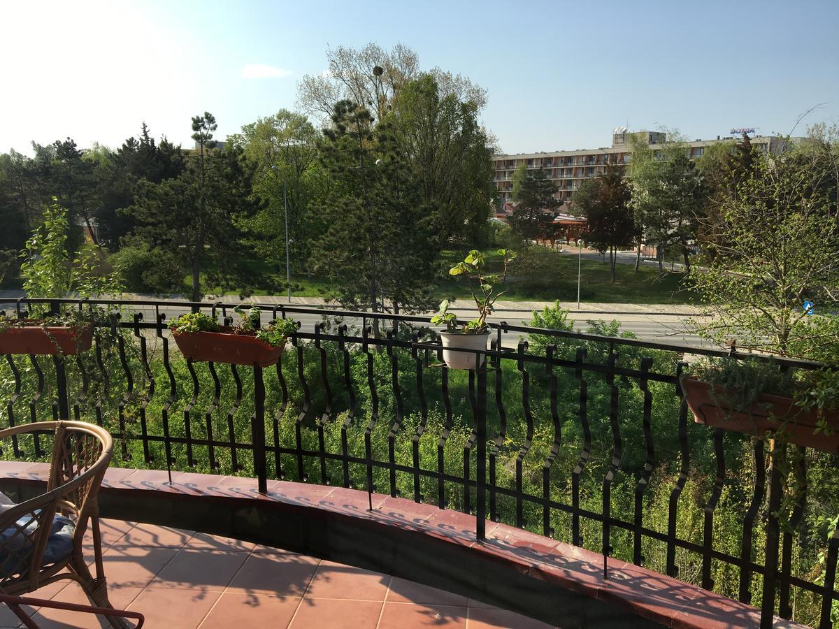 Club Topaz Apartments Нептун Экстерьер фото